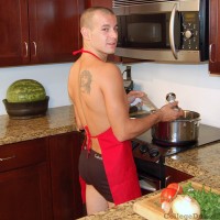 Italian Wrestler fucks Melon - Picture 1