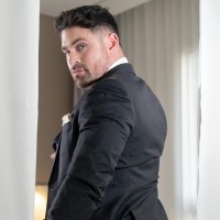 Strong suit - part 4 - Picture 1