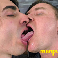 Hot gay kissing with Johnny & Leo - Picture 11