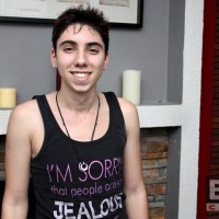 Clayton Summers strokes his cock - Picture 2
