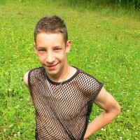Boy gets undressed outdoor - Picture 7