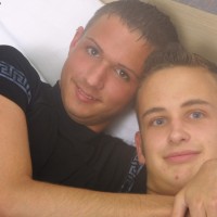 Roommates Robbie and Aidan - Picture 1