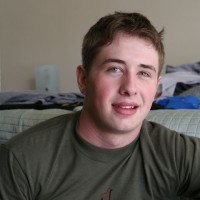 Luke takes of his pants - Picture 1