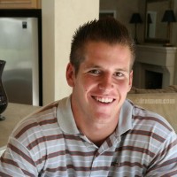 Nice american jock gets naked - Picture 1