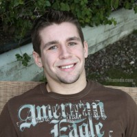 Naked college jock posing - Picture 2