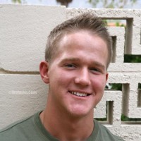 Duncan posing naked - Picture 1