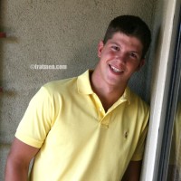 Strong jock Marshal posing - Picture 2