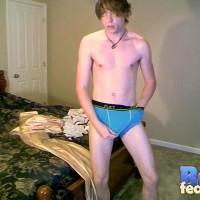 Trace plays with himself through his underwear - Picture 40