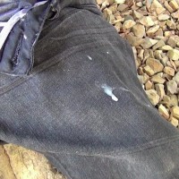 Wesley soaks his clothes - Picture 15