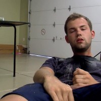 Thirsty piss slave takes on two - Picture 3