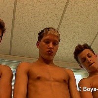Poolhouse pissing orgy - Picture 1