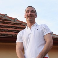 Marek pisses on the roof - Picture 14