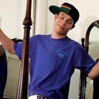 Boomer Jacoby cums on his own face - Picture 1