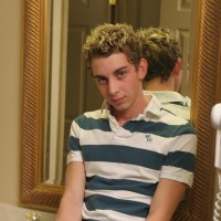 Hoyt pisses himself - Picture 1