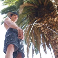Ian Madrox piss outdoor - Picture 15
