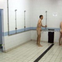 Football club showers - Picture 2