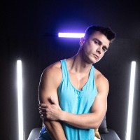 Mister Deep Voice gets impaled by Leo Louis - Picture 2