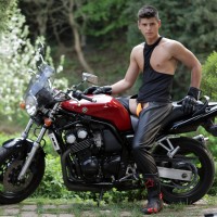 Horny biker boys relish an outdoor flip-flop - Picture 1
