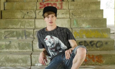 Antony Carter Masturbates in an abandoned factory
