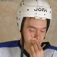 Josiah takes off his sportswear - Picture 2