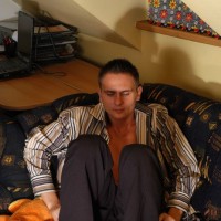 Hunter shows off hisfeet - Picture 26