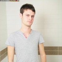 Jason Potente takes a shower after masturbating - Picture 21