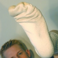 Hottie shows his feet - Picture 7