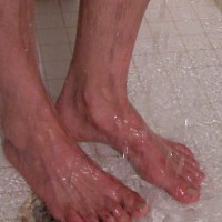 Cedric shows his feet and cock - Picture 40