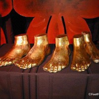Golden feet - Picture 32