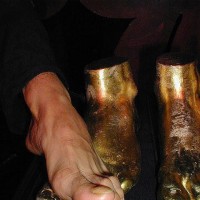 Golden feet - Picture 33
