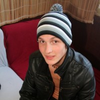 Anton poses naked - Picture 1