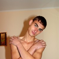 Levi show his dick - Picture 8