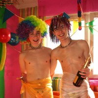 Two boys carnival adventures - Picture 1