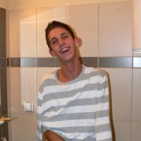 Alessandro showering - Picture 2