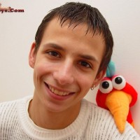 Eddy shows his cock - Picture 1