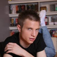Ricky jers off - Picture 1