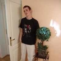 Stevie shows his ass - Picture 1