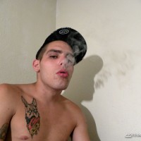 Drac shows his skin - Picture 2