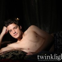 Twinklight - Krys Perez and Skyelr Bleu - Picture 4