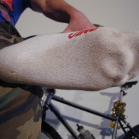 Rusty shows his feet - Picture 6