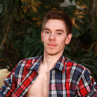 Dan Forest jerks off - Picture 1