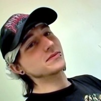 Slip shows his dick - Picture 1