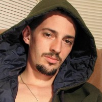 Joel rub his dick - Picture 1