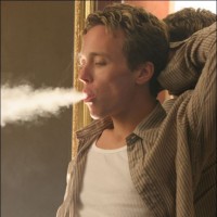 Justin smokes - Picture 19
