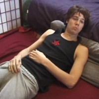 Jayden gets a handjob - Picture 3