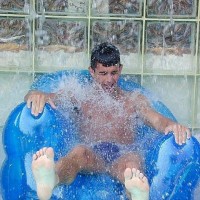 Smooth muscle men in sandals - Picture 1