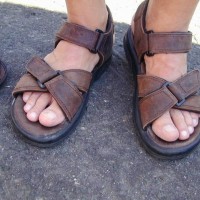 Smooth muscle men in sandals - Picture 15