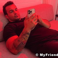 Savio strokes his cock - Picture 1