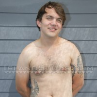 Seth shows his fat cock - Picture 1