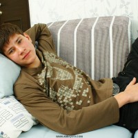 Russian guy stroking his dick - Picture 5